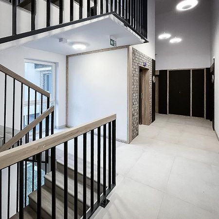 Apartament Clever 1 Kamienica Grochow วอร์ซอ ภายนอก รูปภาพ