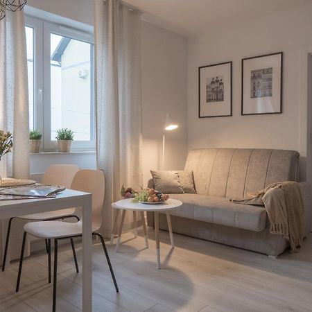 Apartament Clever 1 Kamienica Grochow วอร์ซอ ภายนอก รูปภาพ