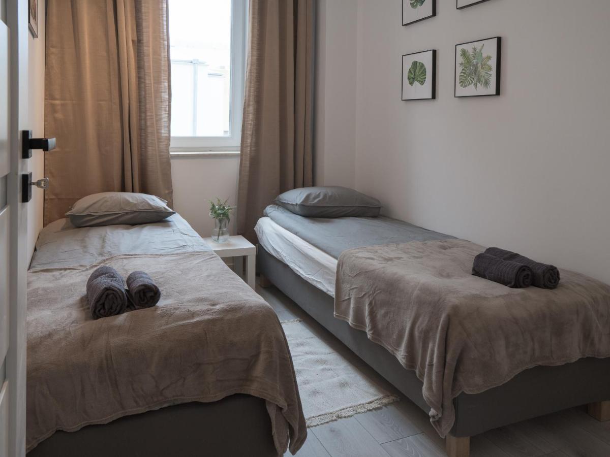 Apartament Clever 1 Kamienica Grochow วอร์ซอ ภายนอก รูปภาพ